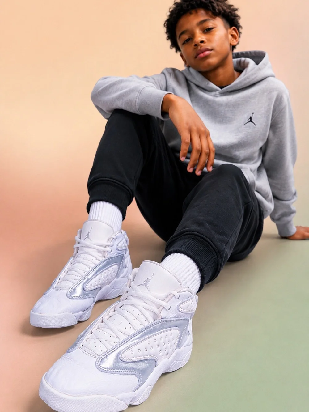 Air Jordan Women’s OG White Metallic Silver Pure Money 7W CW0907-100